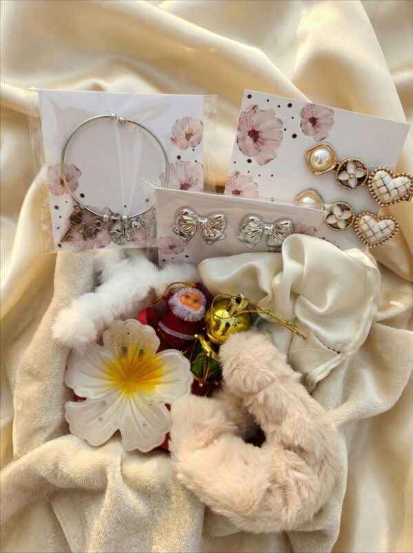 Trendy earrings bracelet clutchers korean clips and scrunchie gift hamper for women